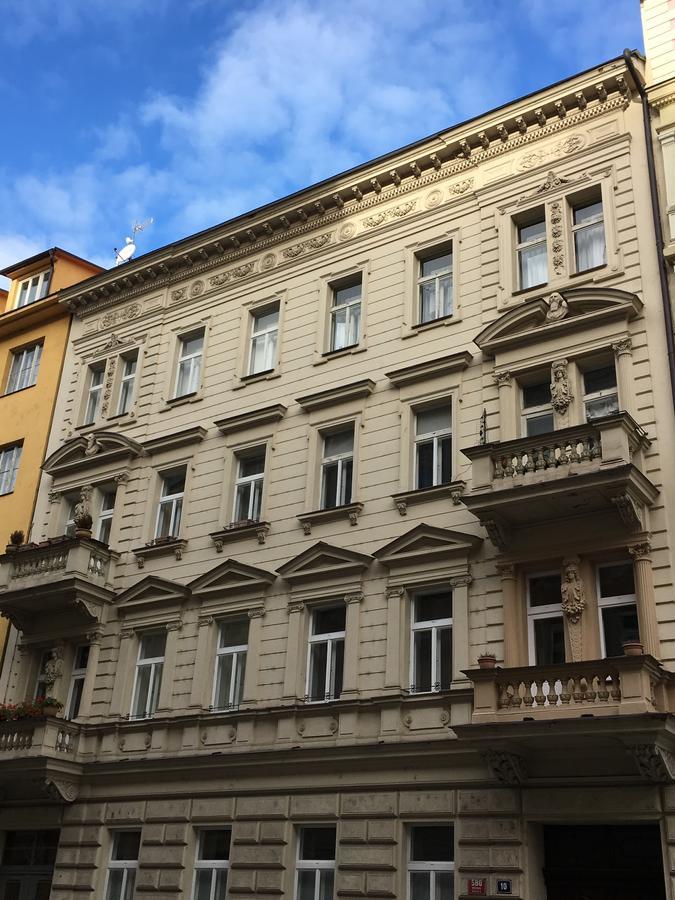 Amazing Angie'S Apartment Prague Exterior photo