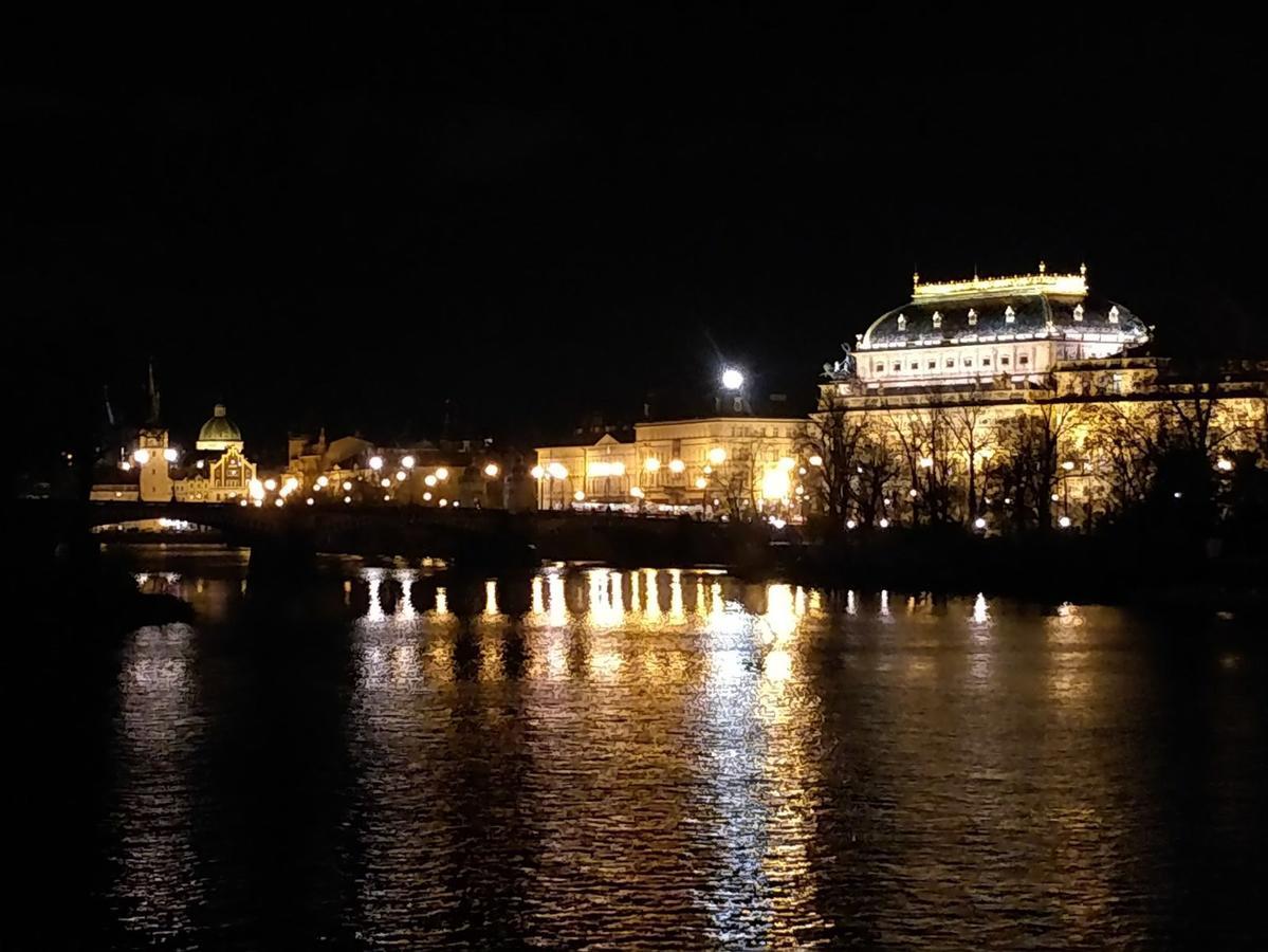 Amazing Angie'S Apartment Prague Exterior photo